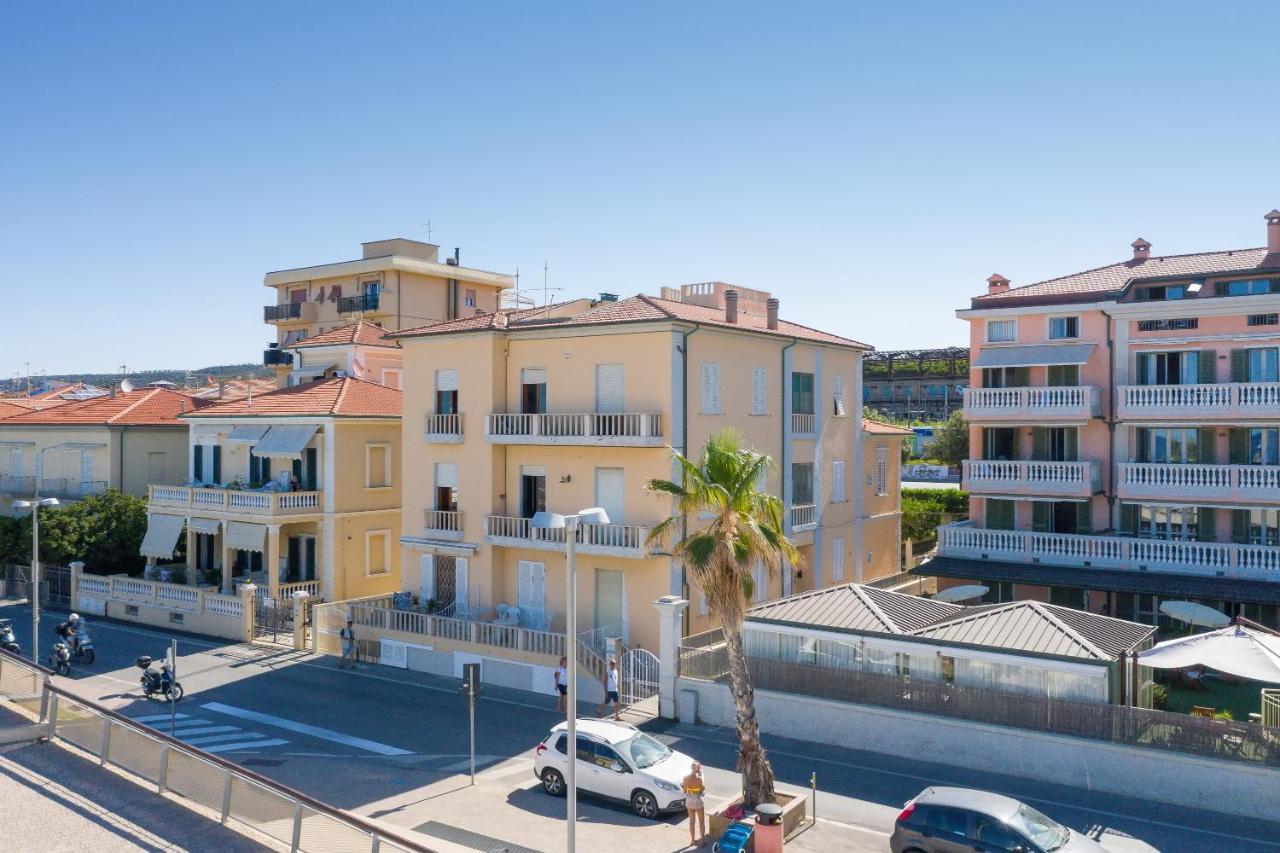 Brezza Marina Apartment San Vincenzo Dış mekan fotoğraf